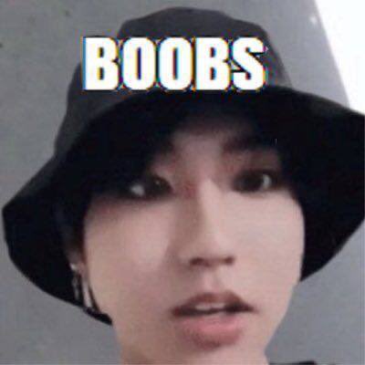 phil_lashara's tweet photo. #skz 💅 https://t.co/zdzbIOlrbV