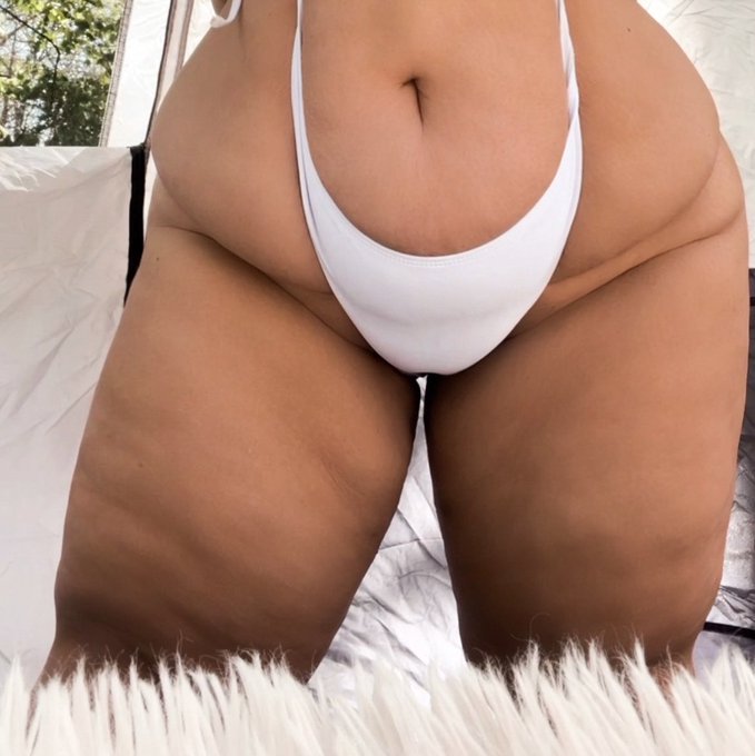 1 pic. the view outside vs the view inside https://t.co/RrnP3lHL66