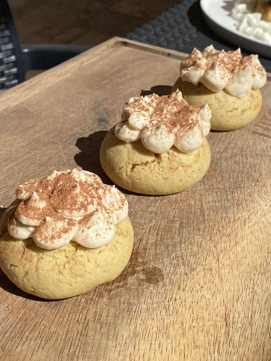 betocarcagno's tweet photo. #Collaboratorio de Marcas VOL. 2
Esta vez colaboramos con nuestro Café favorito y hemos lanzado unas #FrenchToasts de Tiramisú hecho con Aromancia y una #Cookie hidratada de cold brew de Aromancia y Tiramisú por arriba 🥰. https://t.co/Uqan1wZvMc
