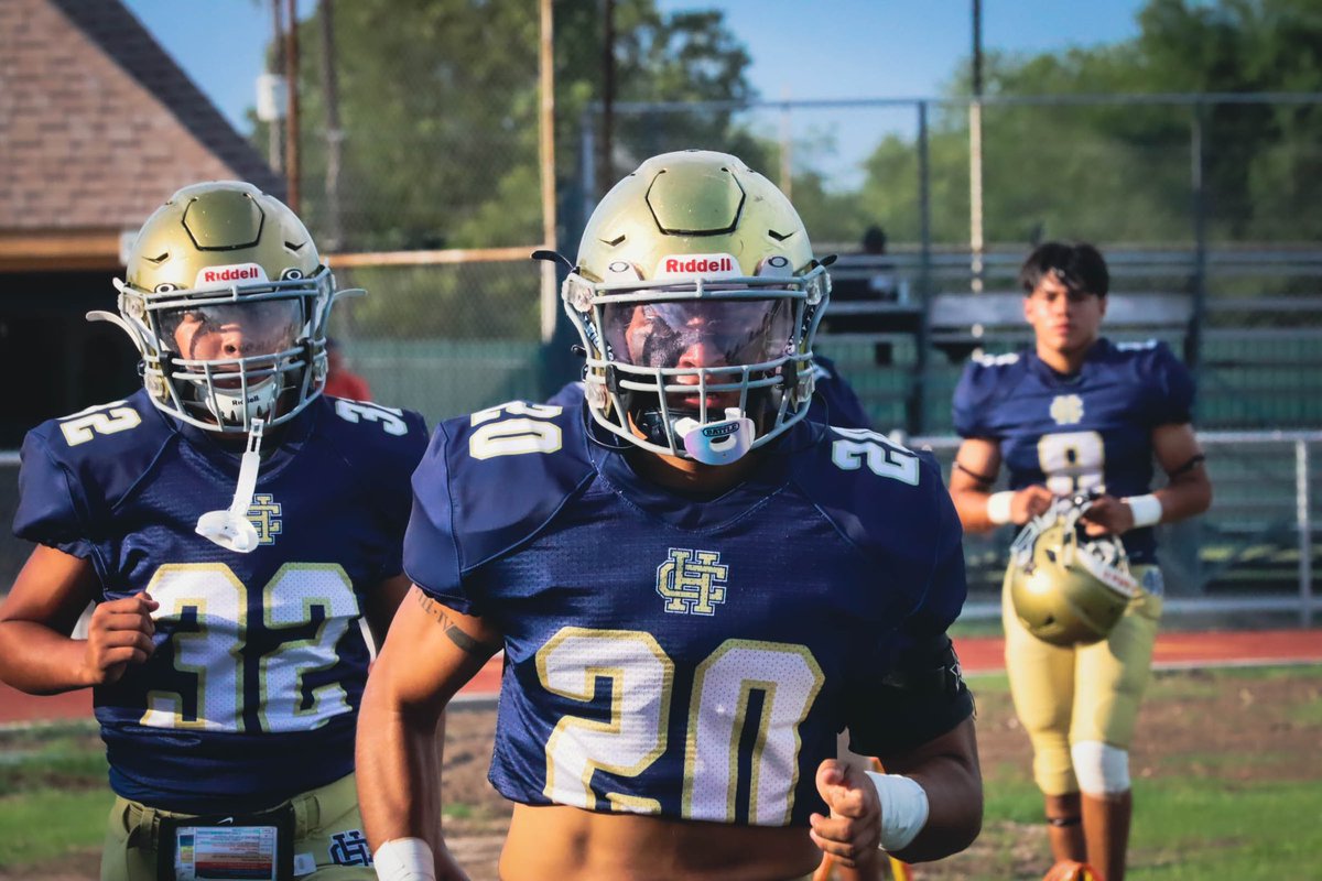 Top pics in that blue n gold 🔱