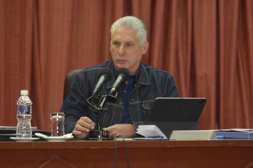 Miguel Díaz-Canel B.,1er Secretario del CCPCC y Presidente de🇨🇺,convocó hoy en esta ciudad a q las buenas excepciones sean la regla, durante la 10ma reunión d un ciclo q analiza en el país las potencialidades para lograr un mejor 2023,desde el punto de vista económico y social.