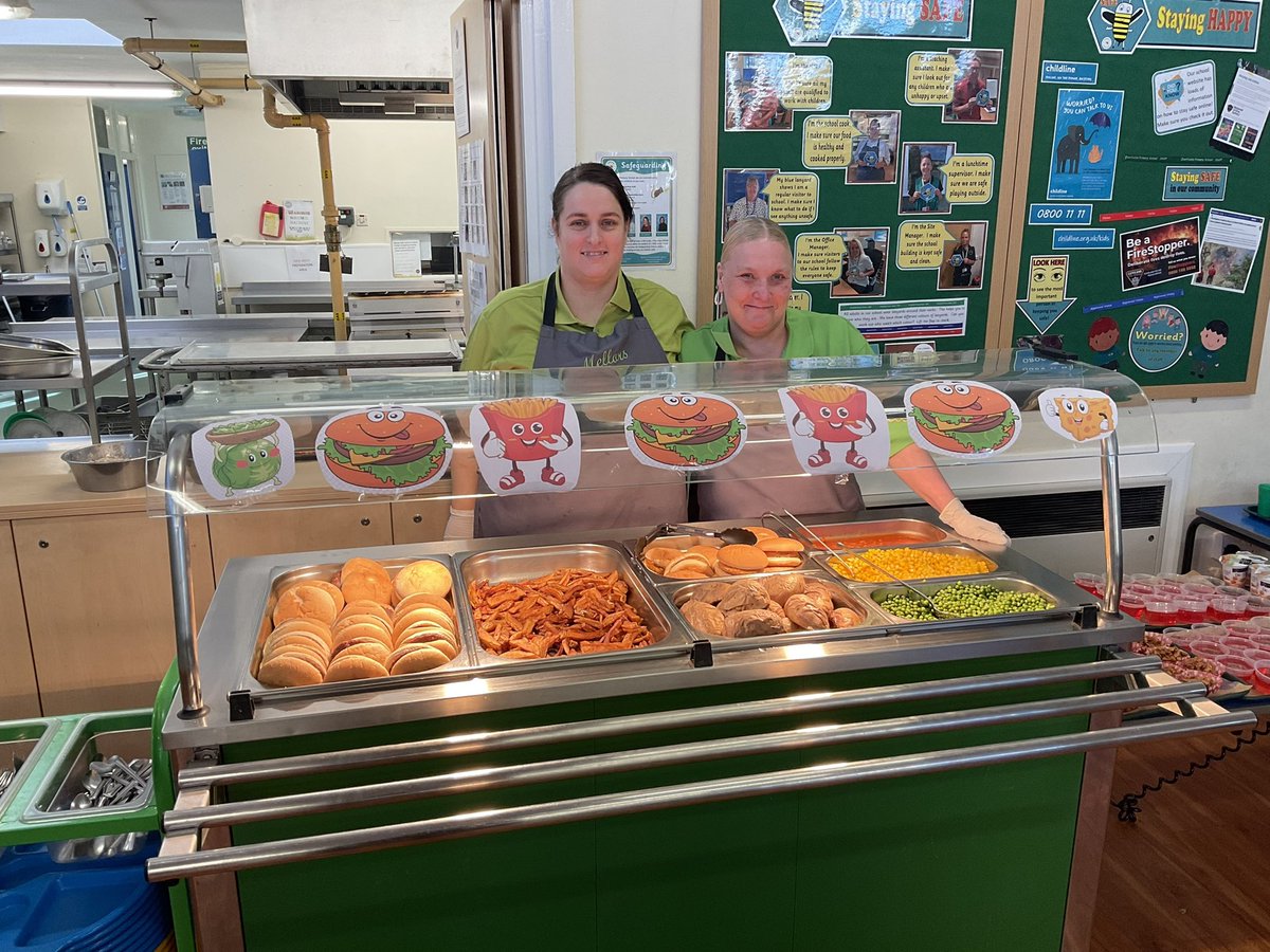 A brilliant Build a Burger day for school lunch today. Thanks, as always, to Jenny the cook & her team . @mellorscatering