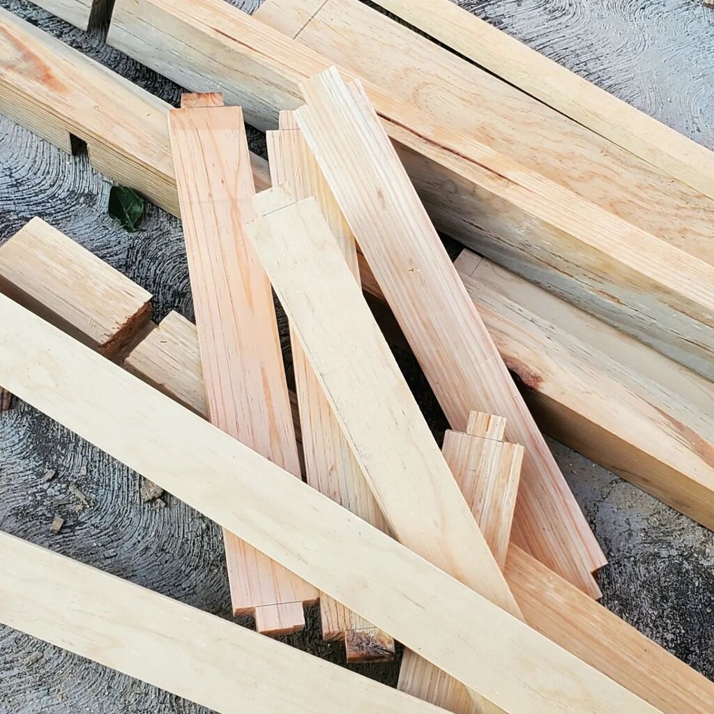 Ferroco_mx's tweet photo. "Diario de ensambles"
C A J A
Y
E S P I G A
Todo es un rompecabezas 
#WoodProjects #CarpinteríaEsEscultura https://t.co/fojbjY5kFY https://t.co/ejdeBKn6C8