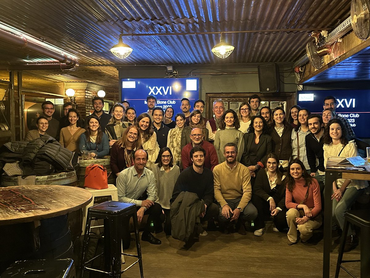 drwillyjara's tweet photo. Gran reunión de @MadridBoneClub con invitada especial @mechomeca, con record de asistencia. Buen rato de radiología y amigos
#MadridBoneClub #SERME #radiologia #radiology #boneclub https://t.co/HctMJ5Alqf