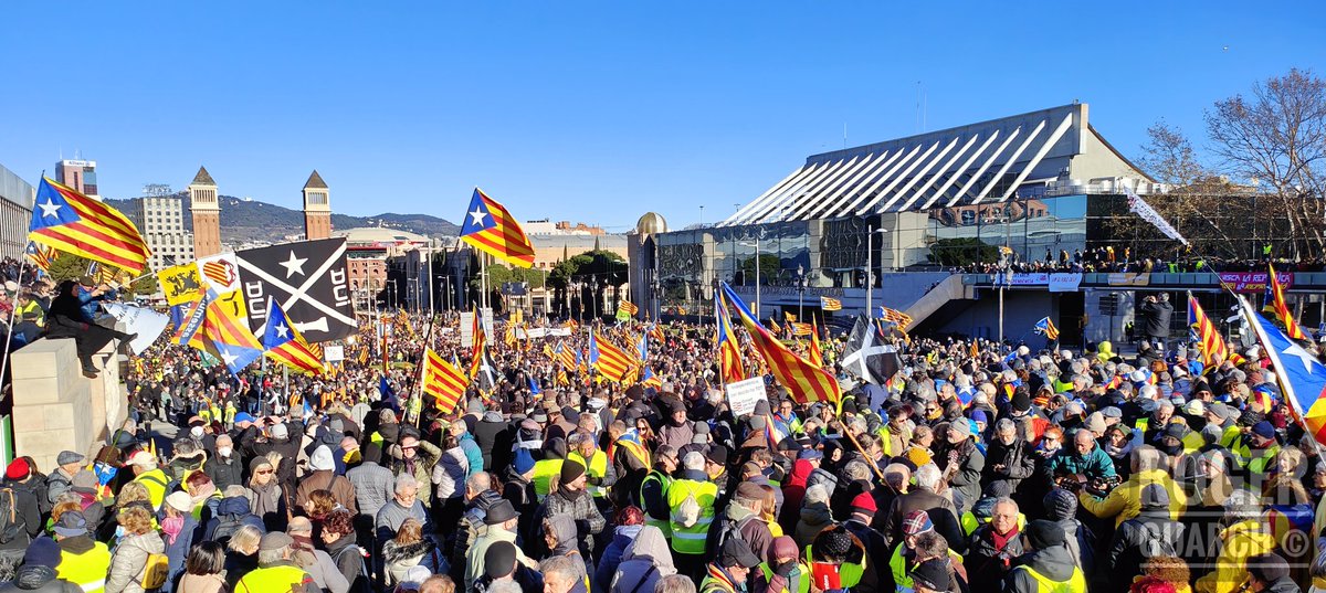 Today in Barcelona thousands of people claimed for independence of Catalonia from Spain!

#catalonia #independence from #spain #frane #europe #EU #democracy #standupforcatalonia #FreeAssange