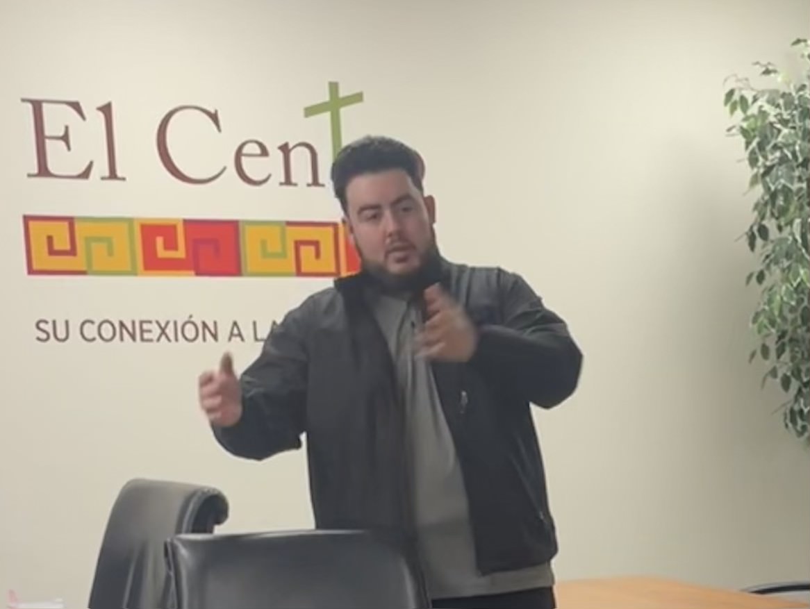 firstfederal_kc's tweet image. Way to go Victor! Our First Federal Bank of Kansas City Community Banker, Victor Melendez, volunteered at the first @CHWCINC Homebuyer Class in 2023. He’s ready and excited to help more families reach their dream of homeownership!