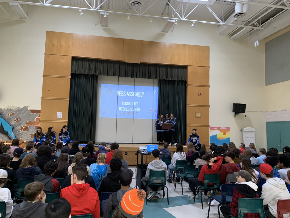 _MrsHutchison's tweet photo. A fun morning celebrating student achievement @RmsMiddle today! Was great to see some of our Student Leaders on stage hosting and recognizing our fabulous students. 🎉🎉🎉 https://t.co/zCtlplICw7