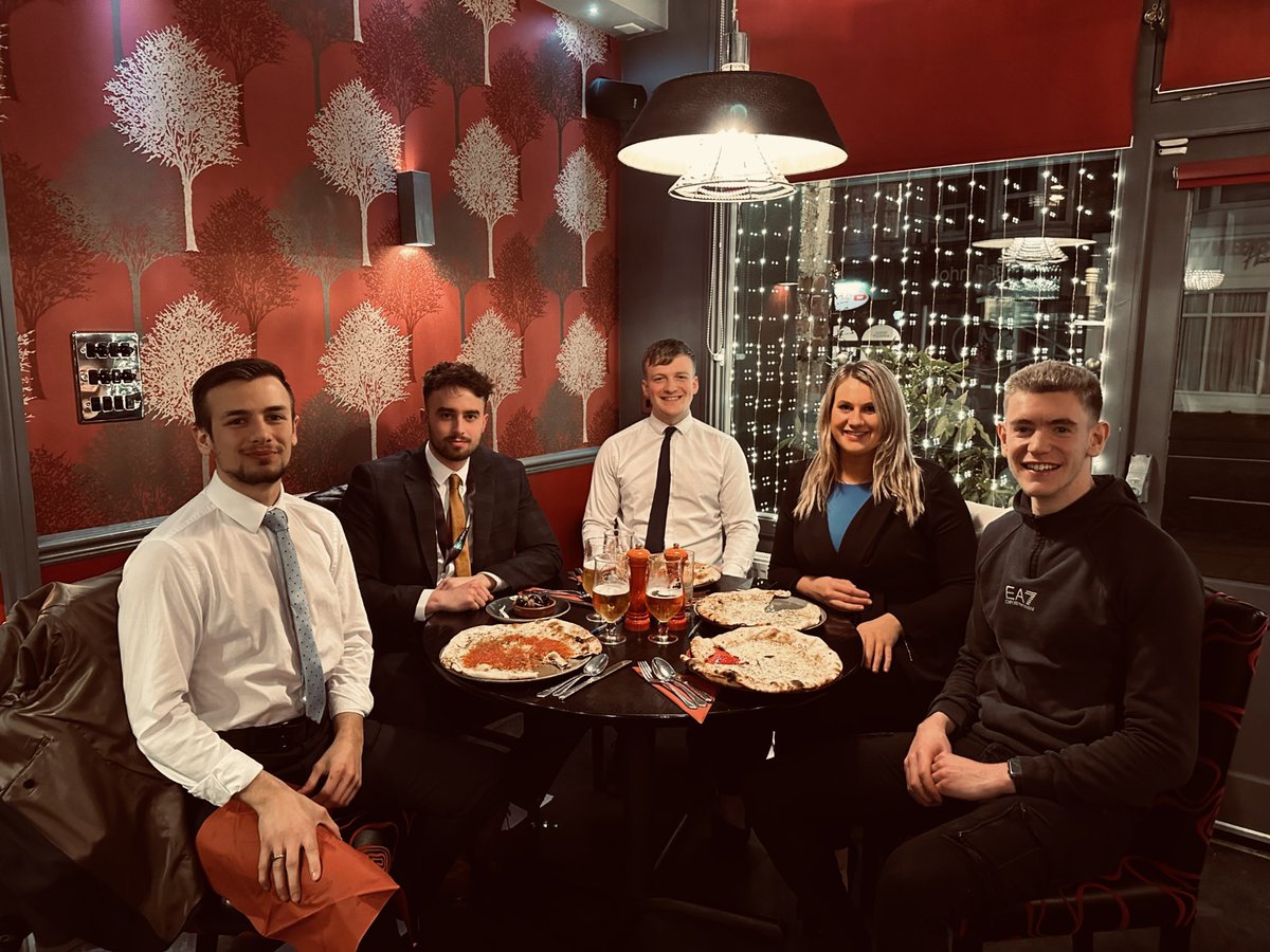 First statement night at U809!! Thanking all the boys for their hard work and introducing Tom to the team! <a href="/kierancregan/">Kieran Cregan 💙💛</a>