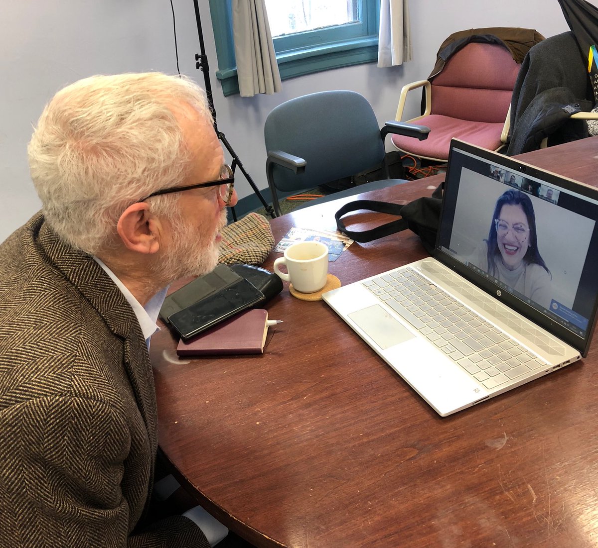 Jeremy Corbyn tweet media