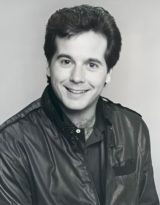 Happy Birthday Desi Arnaz Jr (70)
Play Craig Carter in 62 episodes of Here\s Lucy (1968-1972) 