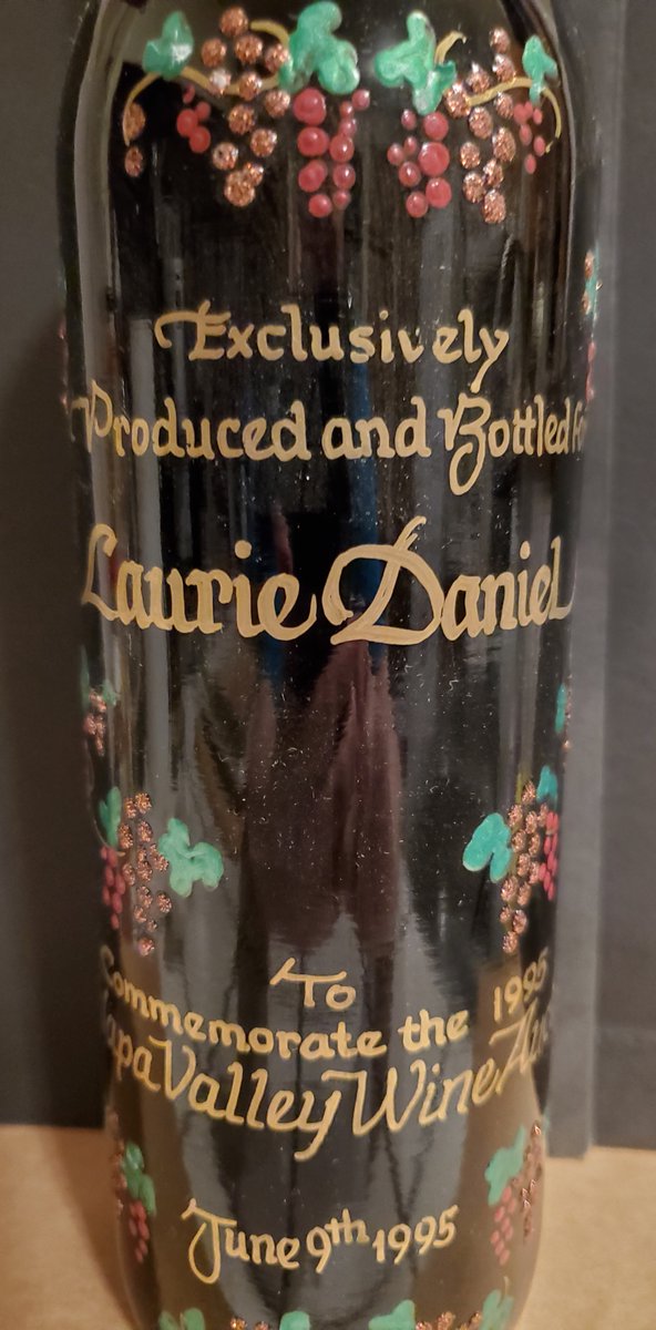 ldwine's tweet photo. So sad to hear of the death of winemaker Mike Martini, whose family founded Louis M. Martini Winery. Drank a toast to Mike, an all-around great guy, with a special bottling of the spectacular '92 Meritage he gave me at an event during the '95 Napa Valley Wine Auction. https://t.co/QW4qFe1EwA