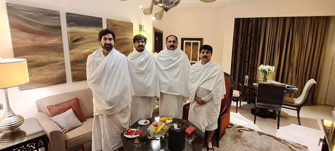 SajidTuriPPP's tweet photo. Alhamdullilah performed Umrah and offered Salaam at Roza-e-Rasool ﷺ at Masjid-e-Nabwi ﷺ. Prayed for Happy, Peaceful, and Progressive Pakistan. May Allah bless Pakistan and our people. https://t.co/qZXdYZNFey