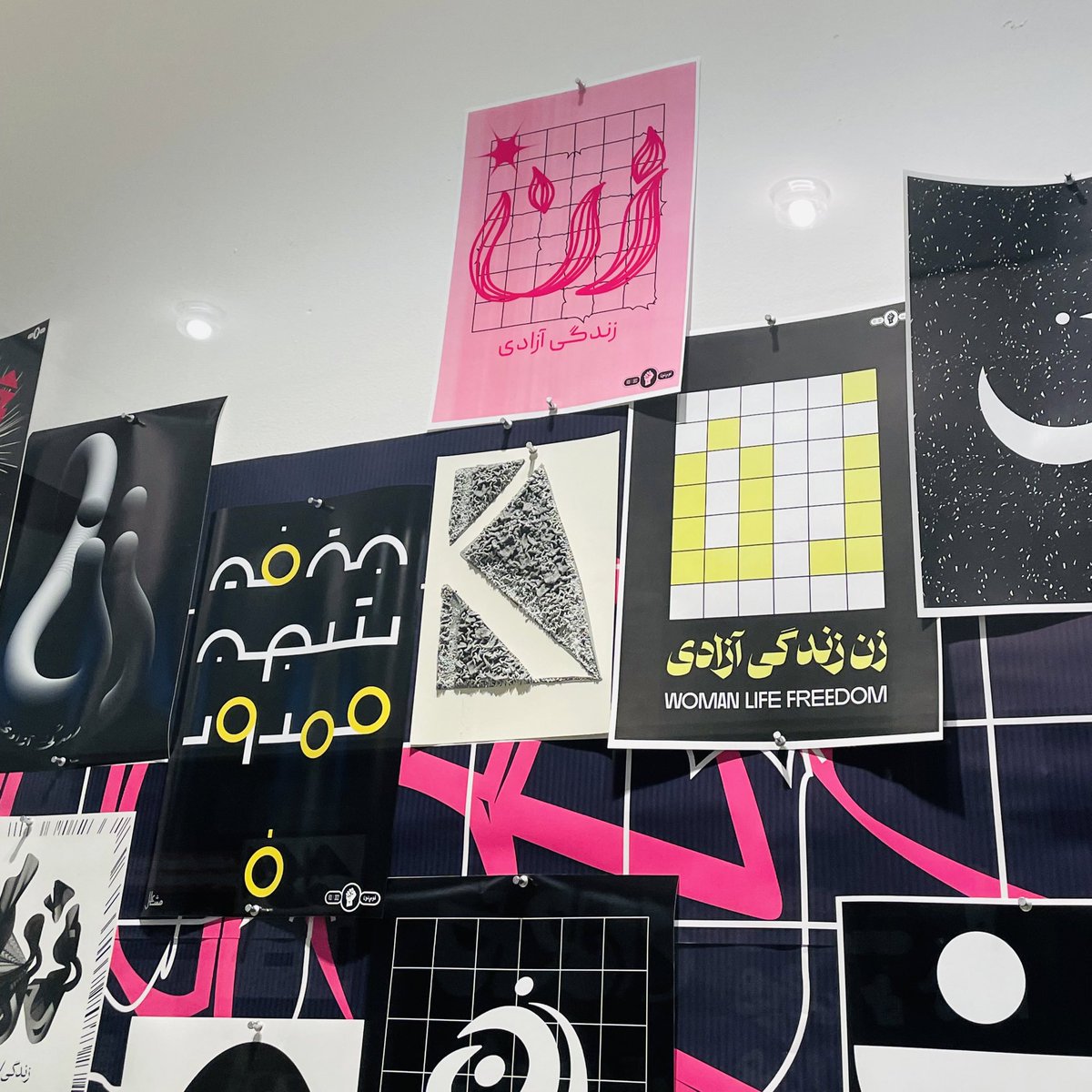 KLTHM___'s tweet photo. pov: ur a graphic design major 🫱🏻‍🫲🏼 https://t.co/Nzghy2BJsO