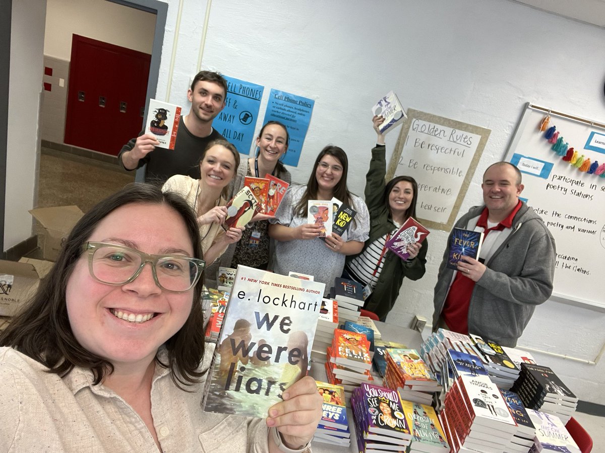 ms_englund's tweet image. Can’t wait for English 9 students to get their hands on these brand new texts!!!! #atomnation