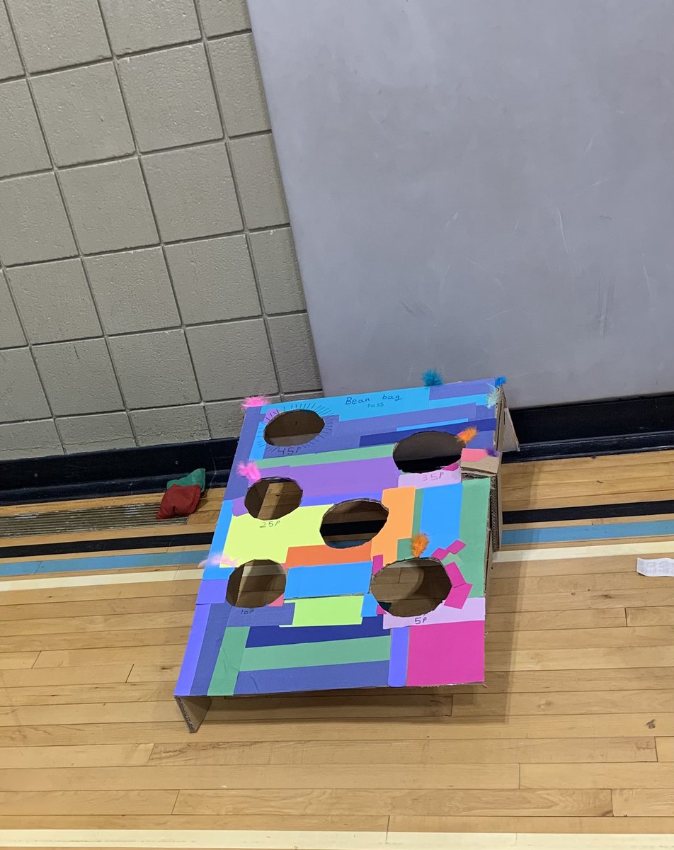 jcole1689's tweet image. Thank you SO MUCH to the @CarletonHeights Gr6s for putting on an amazing Cardboard Arcade! The creativity and attention to detail in your games were truly impressive 👏🏼 @OCDSB #cardboardchallenge