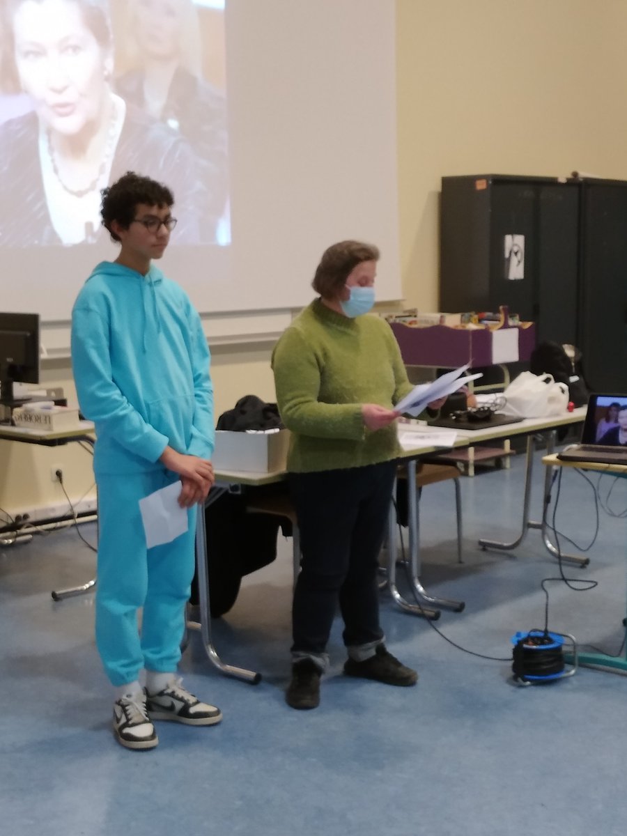 BazilleCollege's tweet photo. Mardi 17/01, les élèves de 3ème du collège sont allés "sur les traces des personnes déportées". Lectures, témoignages pour perpétuer le devoir de mémoire. https://t.co/fVLZk1WW8p