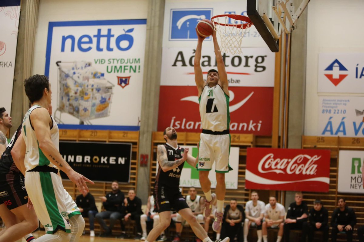 Lokatölur: Njarðvík 109-90 Höttur
<a href="/Matasovic31/">Mario</a> 26pts/9rbs/3ast/3stl
<a href="/dbasile_10/">Dedrick Basile</a> 18pts/13ast/5rbs
<a href="/LisanDro_15/">LisanDro Rasio</a> 18pts/7rbs
<a href="/nachomartin83/">Nacho Martín Monzón</a> 13pts/6rbs
<a href="/haukurpalsson/">Haukur Helgi Palsson</a> 12pts
#Subwaydeildin #korfubolti #Njarðvík 
📸 Skúli Sig