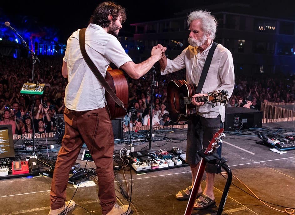 <a href="/goosetheband/">Goose</a> audio from Playing In The Sand is now live in the app 🚨 🏝️ 

Be sure to check out Rick and <a href="/BobWeir/">Bobby Weir</a>'s acoustic rendition of "Peggy-O" that put the cap on two ripping Goose sets 🔥 

🎧 ➡️ 2nu.gs/GooseTW