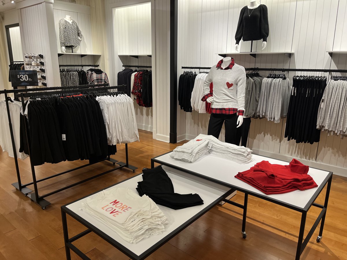 ShopEastTowne's tweet photo. Daily Thread is NOW OPEN at East Towne!! 🛍️ 🎉 You can get one of their cozy knit blankets FREE with a $50 purchase, so check out their trendy fashion at amazing prices across from rue21!
https://t.co/S8bijuuI2Q
#Madison https://t.co/isYP9szAms