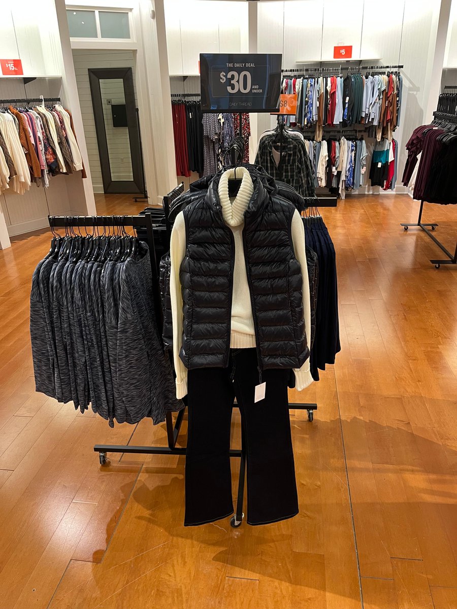 ShopEastTowne's tweet photo. Daily Thread is NOW OPEN at East Towne!! 🛍️ 🎉 You can get one of their cozy knit blankets FREE with a $50 purchase, so check out their trendy fashion at amazing prices across from rue21!
https://t.co/S8bijuuI2Q
#Madison https://t.co/isYP9szAms