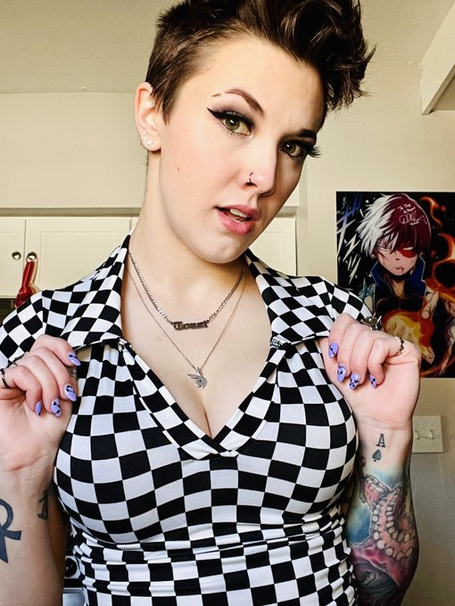 Pixar mom vibes https://t.co/xcGNj7mskl<a href="/tag/fridaythe13th"class="tags"><span>#fridaythe13th</span></a>