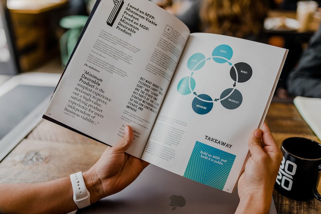 debbimack's tweet image. Top 10 Best Business Strategy Books to Read: lttr.ai/7KmJ
#InkbotDesignBlog #SuccessfulEntrepreneur #Business