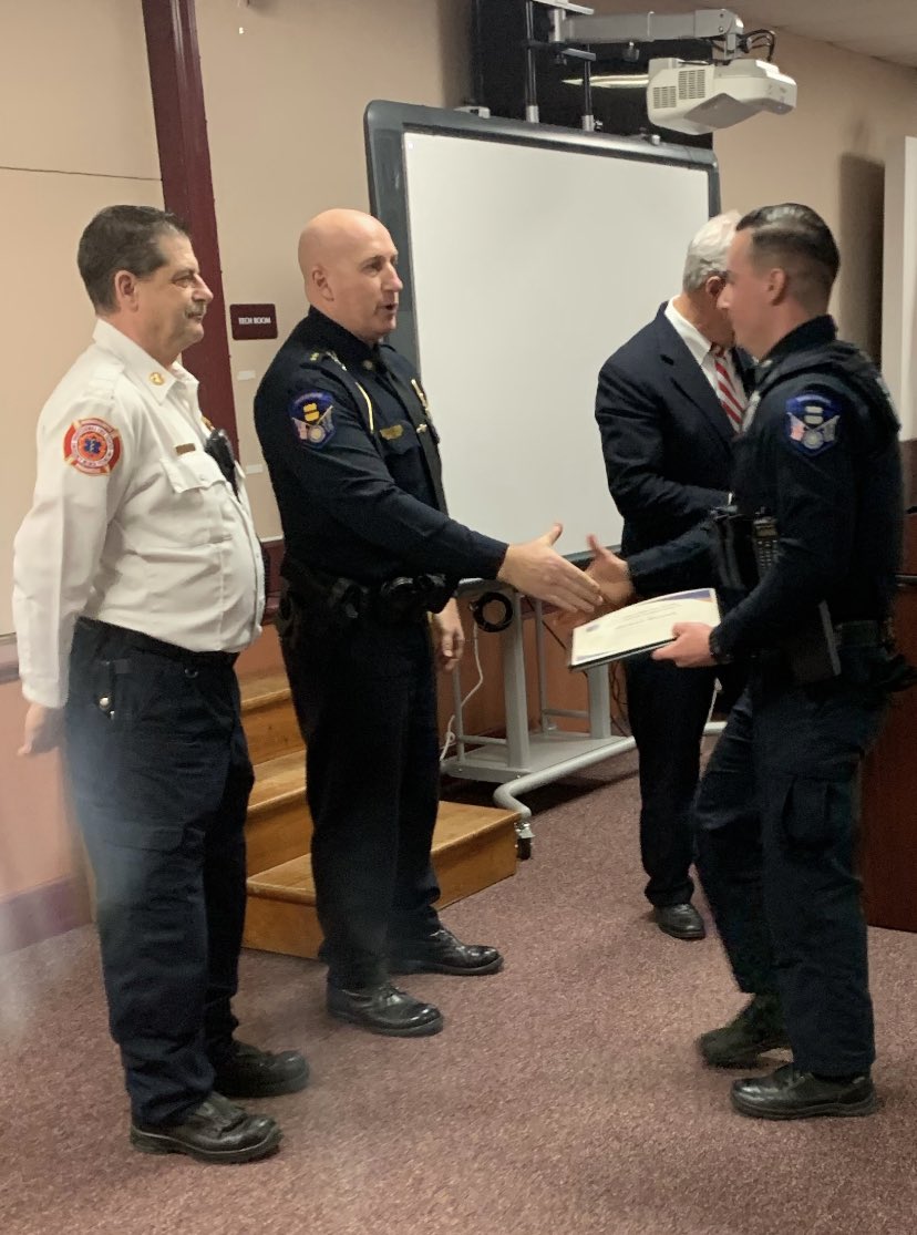 Douglas MA Police tweet media