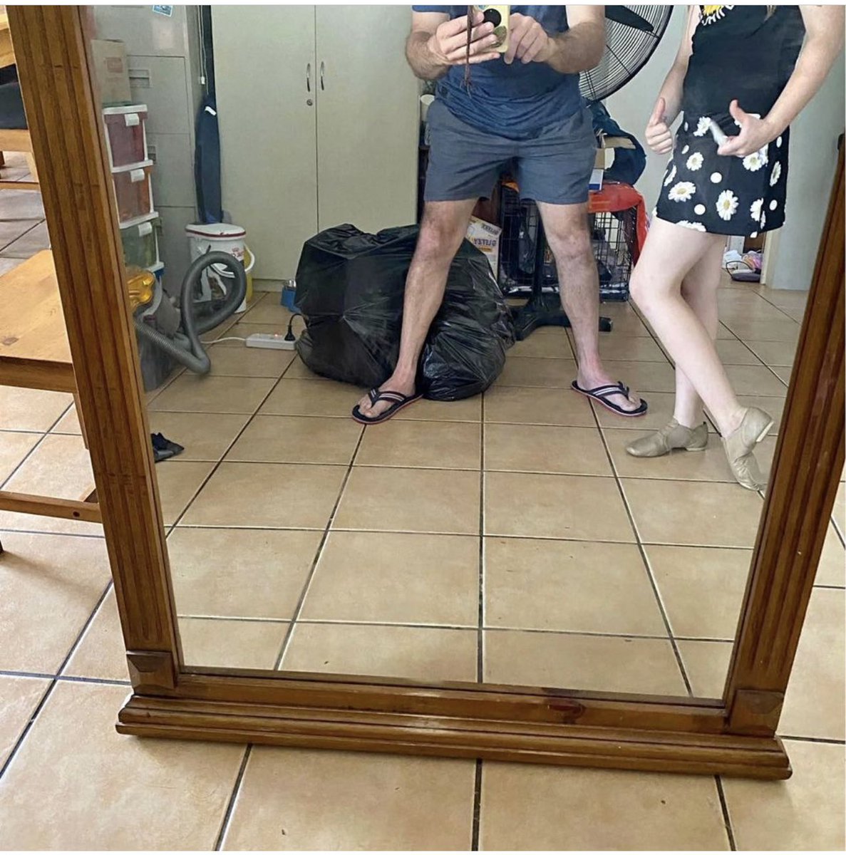 People Selling Mirrors on Twitter