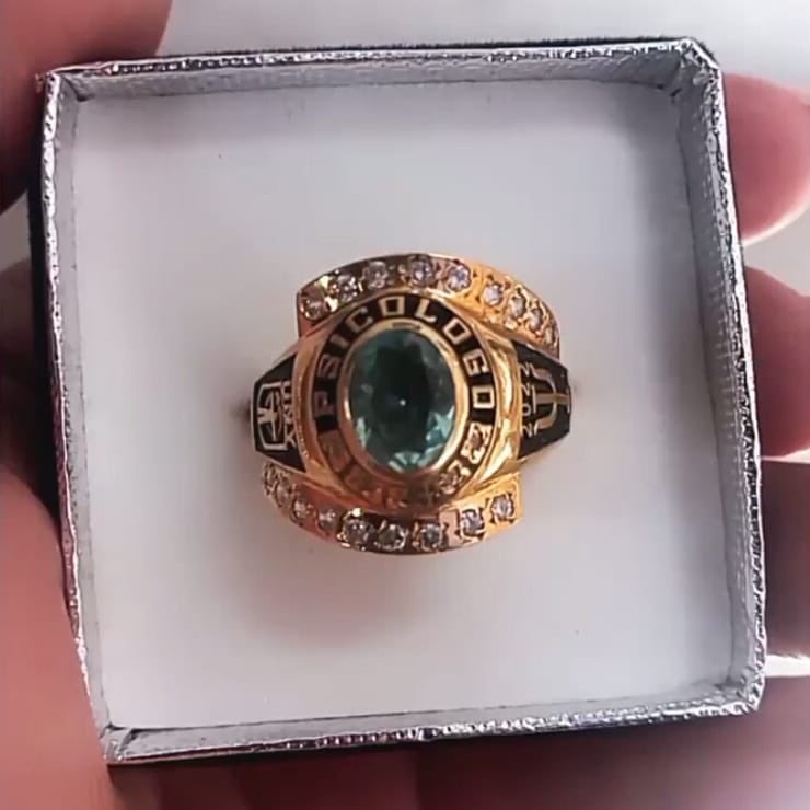PaolaAnillos's tweet photo. Cada vez que acudes a un Psicólogo, es una ida a tu propia sanidad, a tus propias soluciones, a tu amor propio ❤️🎓✨ Son Profesionales que ayudan a Sanar #Psicologia #UCLAve #Graduacion #ActodeGrado #Graduando #Psicologo #UNY https://t.co/9hn6x7PU0H