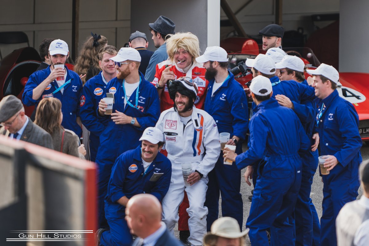 Remember when it was warm and sunny?
#goodwoodrevival
#alldressedup
#onthegrid
#crowds
#motorracing
#jaguarcars