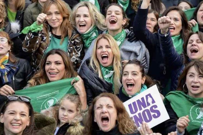 Trumperizar's tweet image. Feministas

Caso Darthes   /   Caso Lucio Dupuy