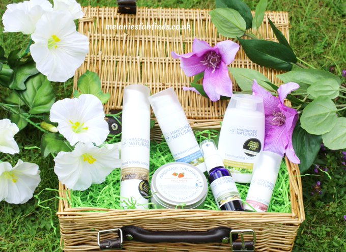 MelanieMse's tweet photo. Please RT. To celebrate 5K on Instagram I have arranged an amazing competition. #Win a gorgeous @hnaturals hamper with the most wonderful #antiageing #beauty products Enter here: https://t.co/vZAggIRfsv #gifted #win #Competition #competitions #Giveaway #FreebieFriday Ends Sunday! https://t.co/Qh8wpSTXEU