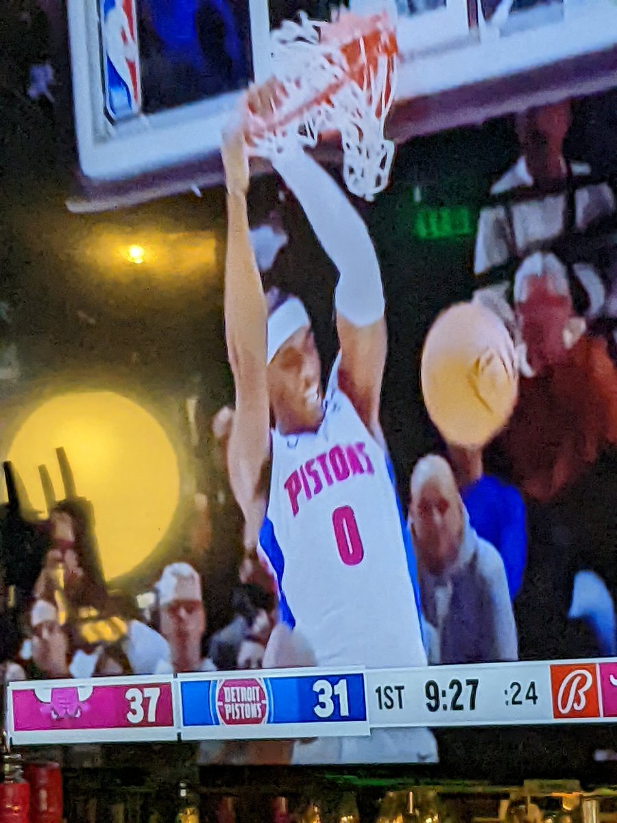 SmokeJamNBA's tweet photo. First 3 minutes of this game have been insane.
#nba #pistons #ballysports #jalenduren @JalenDuren https://t.co/rLYBiw6cJR