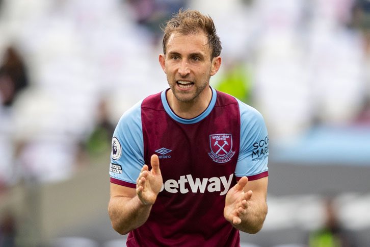 slicknick66's tweet photo. Craig Dawson epitomises what an older supporter appreciates in a player pulling on claret and blue. Certainly not the most talented or paid but someone who gives his all whilst on the pitch. No tantrums, no drama just a solid pro who left everything on the pitch. #WHUFC https://t.co/VOlGszWc13