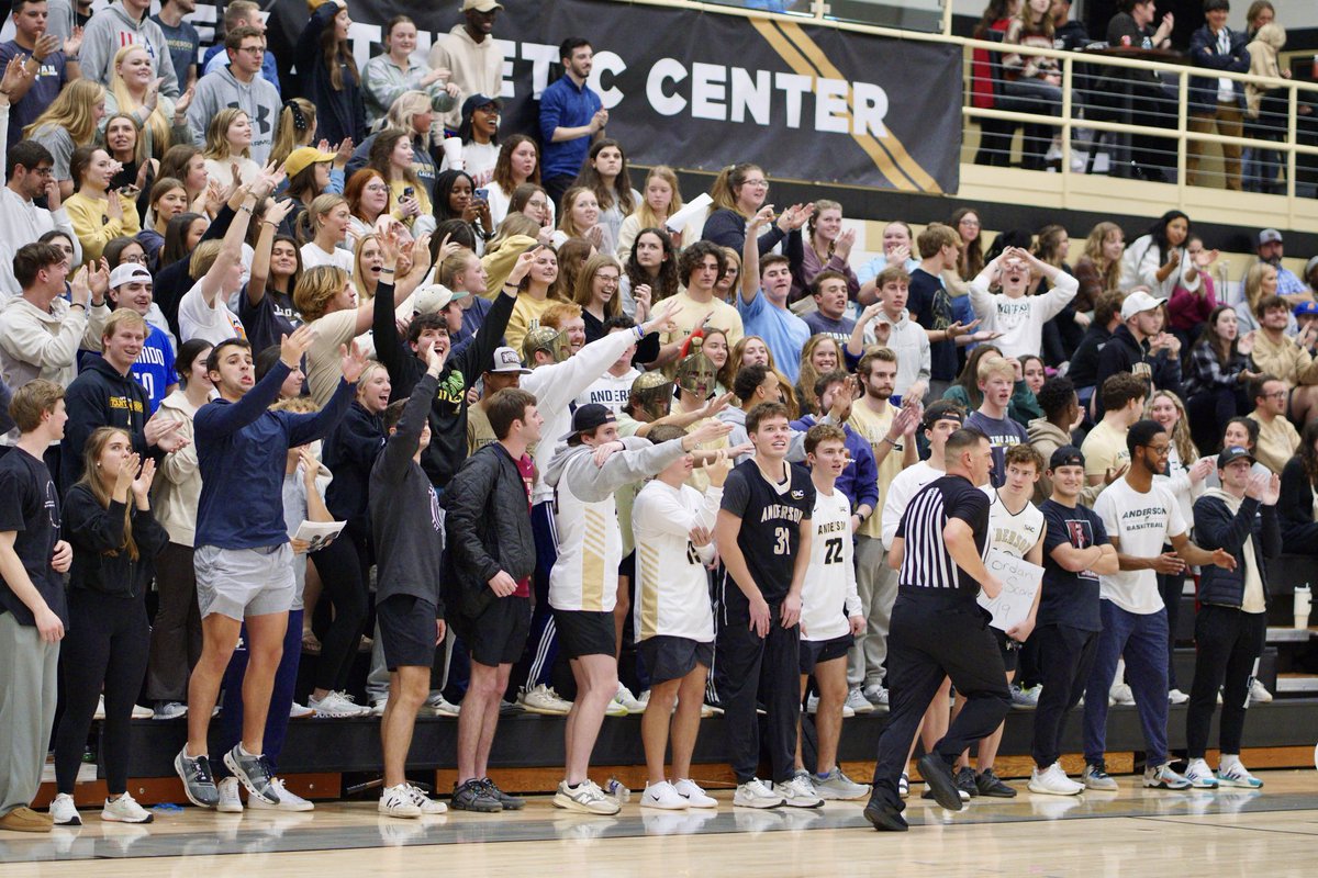 The #TrojanArmy had Abney rockin’ last night 😤

Nothing better to do than support the Trojans on a gameday👏