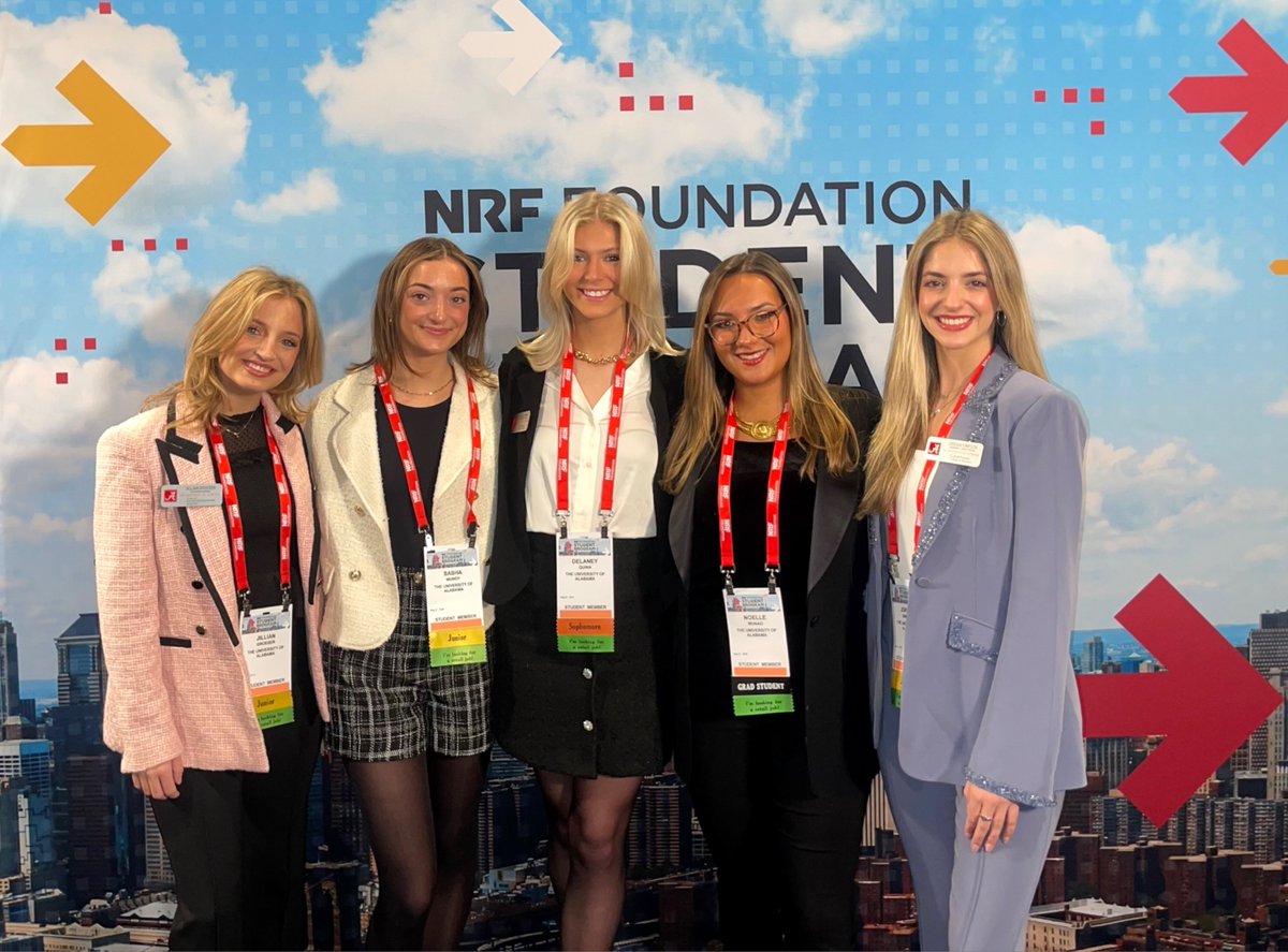 MandersonUA's tweet photo. Last week, we took a group of students to the @NRFFoundation annual conference where they met with retail leaders 👑 from across the country.

"This conference was one of the highlights of my Manderson experience" said Isabel Frassato about the opportunity.

#MandersonMatters https://t.co/oAoksiqj4i