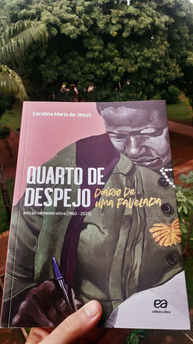 maumacedo77's tweet photo. "A vida é igual a um livro. Só depois de ter lido é que sabemos o que encerra. E nós quando estamos no fim da vida é que sabemos como a nossa vida decorreu. A minha, até aqui, tem sido preta. Preta é a minha pele. Preto é o lugar onde eu moro."
#CarolinaDeJesus #QuartoDeDespejo https://t.co/kbUdUaZec5
