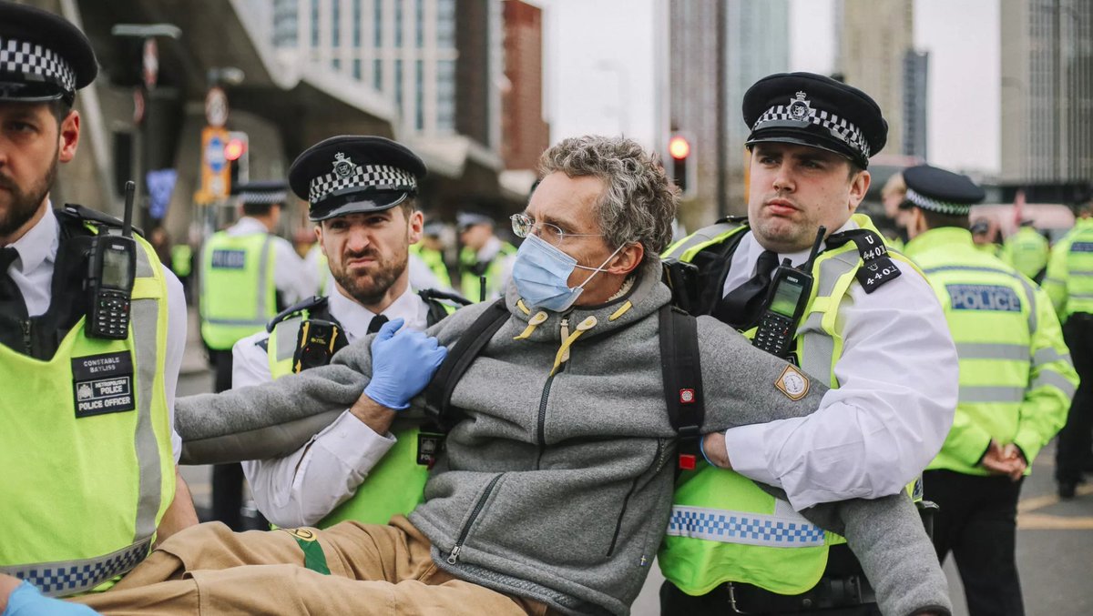 KieranJamesG's tweet photo. This is not democracy this is fear.

#Antistrike #antistrikebill #EnoughlsEnough #strike #Protest #LabourParty #Conservative #antiprotest #uk #democracy #UKGovernment https://t.co/HmW8GQ4xYI