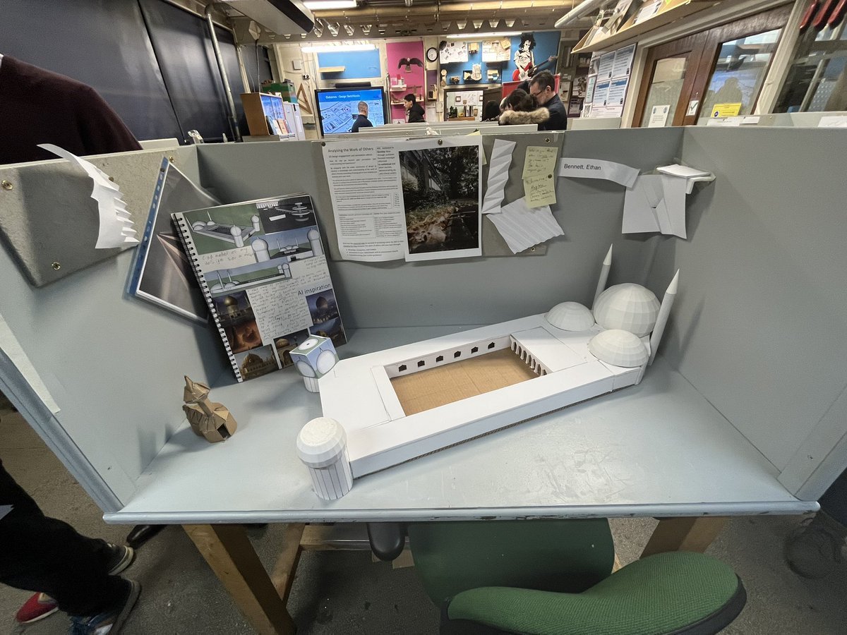 Highams Park School tweet media