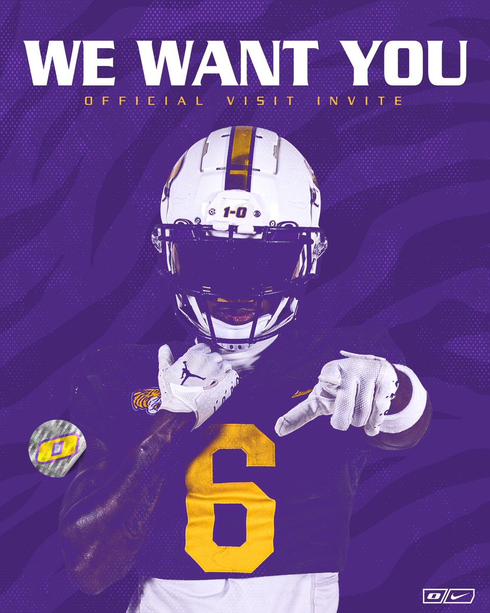CaidenRay09's tweet photo. @ONAZFootball GOOSEBUMPS. 🏈 #FaithIwillFindTheField https://t.co/0ZNPmQDfm0