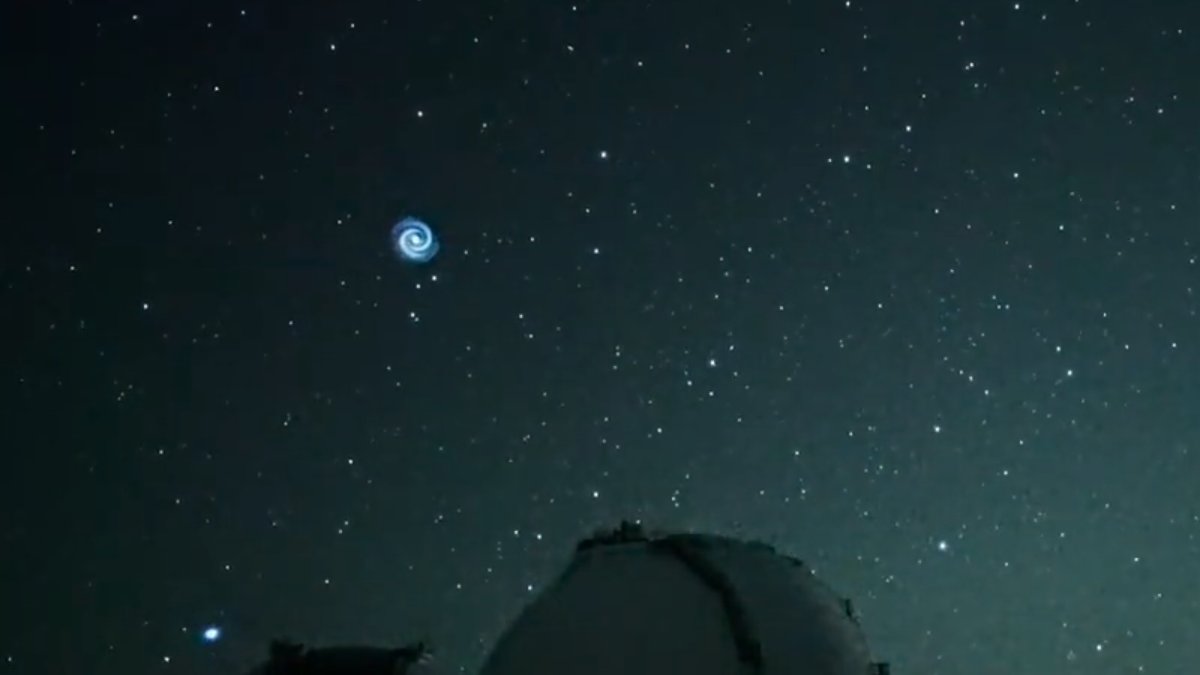 On Jan 18, 2023 (HST), the Subaru-Asahi Star Camera captured a mysterious flying spiral over Maunakea, Hawai`i. The spiral seems to be related to the SpaceX company's launch of a new satellite.
Watch the video:
youtube.com/watch?v=Ko8FhK…
#SubaruTelescope