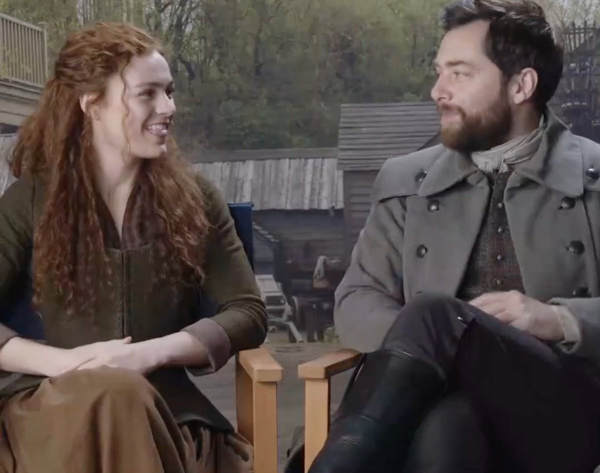 Tha_Outlander's tweet photo. Married Co-stars 💙 >>>>>>>>  Just Co-stars 🥰 https://t.co/fAP1kqOGqV