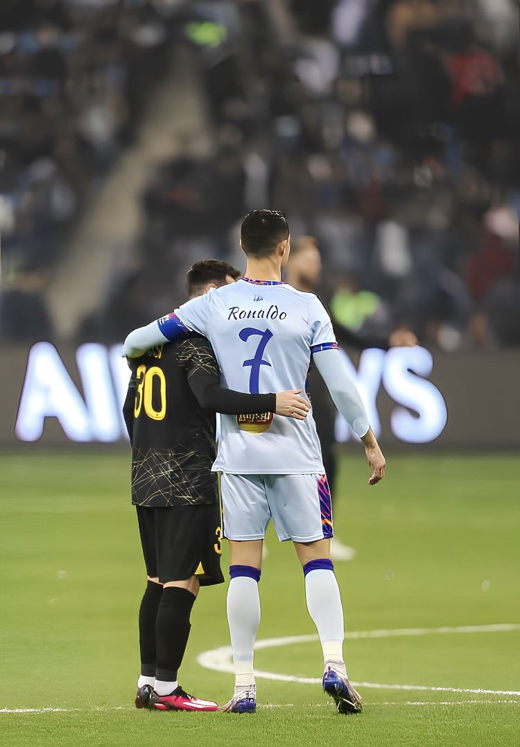 aqueletorcedor's tweet photo. O último confronto entre as lendas que marcaram uma geração.

Goat e Goat ❤️ https://t.co/stVVKNRL3a