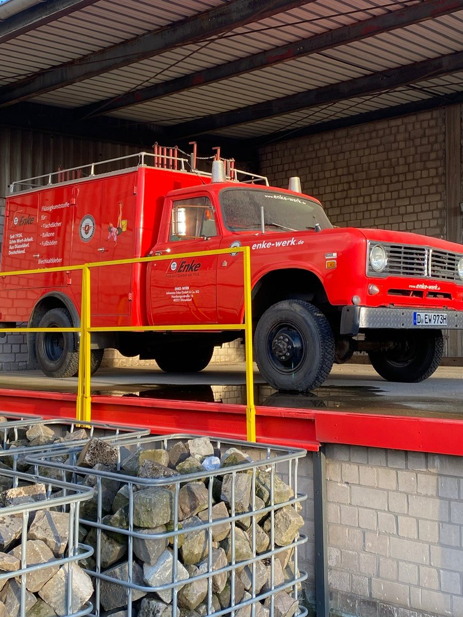 A huge #thankyou to our friends and partners at Enke for your hospitality and informative training this week on #Enkopur, #Enkolan solvent free and #Arctic seal repair #liquid systems. 

Our team thoroughly enjoyed getting involved and expanding their knowledge on the systems!