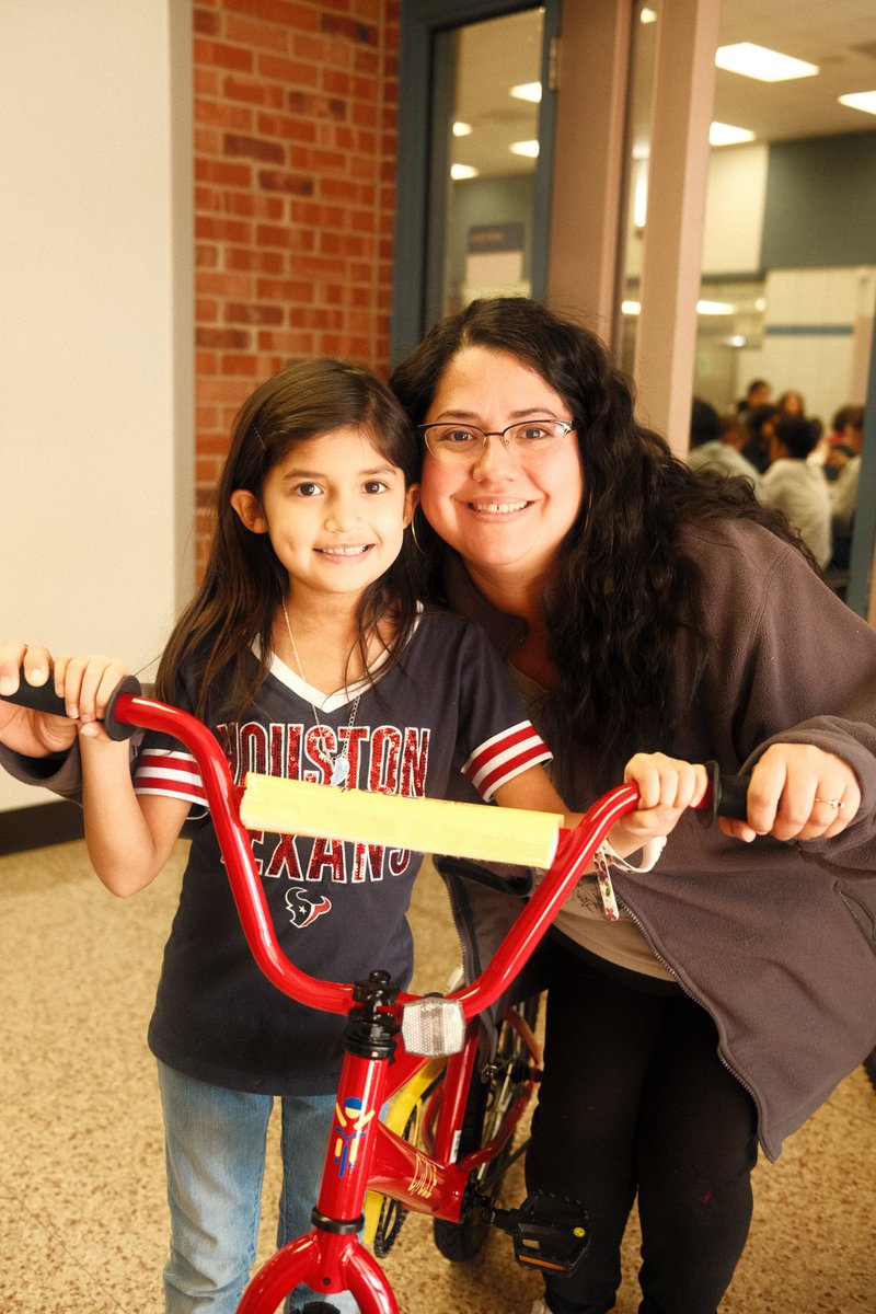 Big smiles across the district! Congrats to all the students who met their academic goals and received a bike! Thank you <a href="/CYCLEHouston/">CYCLE Houston</a>💙

(Via. Meador Elementary)