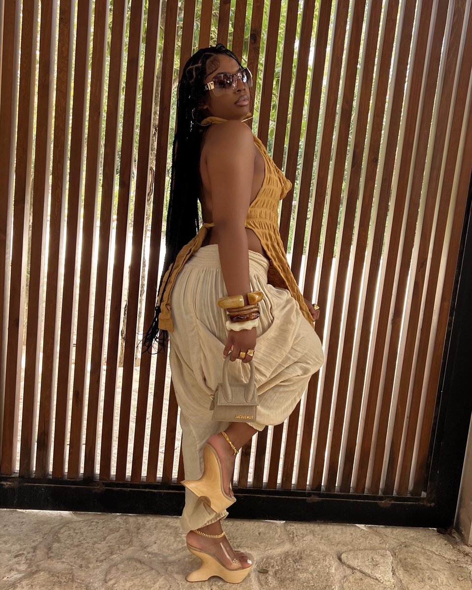 outta sight but still on yo mind 🇲🇽