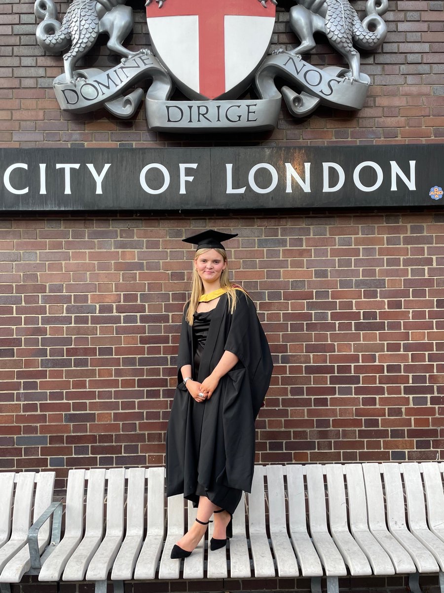 AmyLakinx's tweet photo. So happy to graduate yesterday from @cityjournalism with a MA in Broadcast Journalism 🎓 https://t.co/O7amPjvXBD
