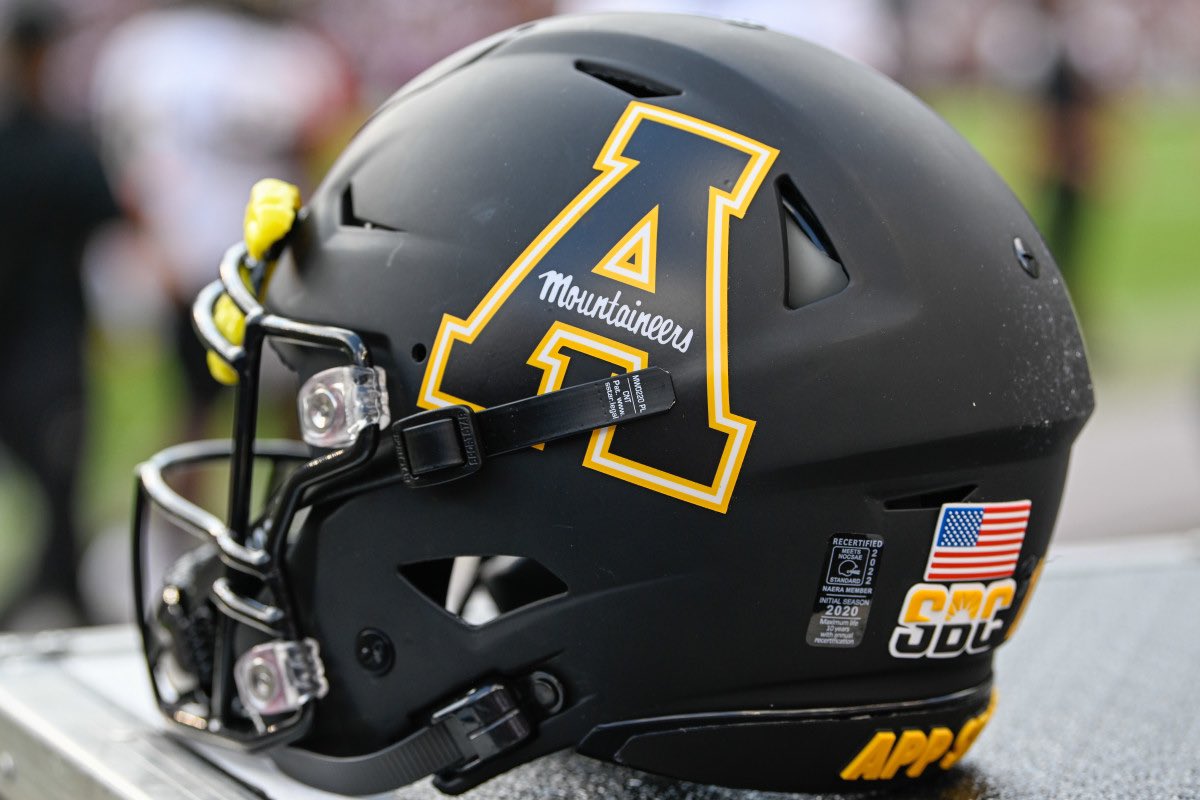 After a great conversation with <a href="/CoachFrankPonce/">FRANK PONCE 🇺🇸🇳🇮</a> I’m blessed to receive an offer from App State!
<a href="/coach_sclark/">Shawn Clark</a> <a href="/AppState_FB/">App State Football</a> <a href="/centurions_fb/">CAL Football</a> <a href="/KYFUTURESTARS/">Ricco Hughes</a> <a href="/PTP_Sports/">P2P Sports Academy©</a>