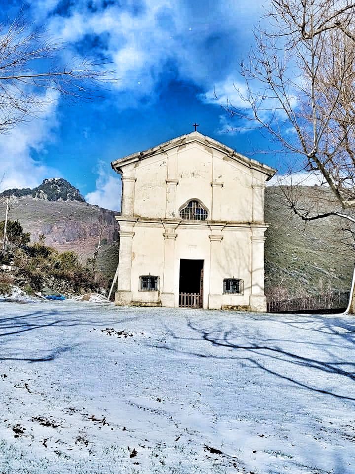MarieGabo2b's tweet photo. Madonna di a Scupiccia #chjesa https://t.co/BVZCOADDe9