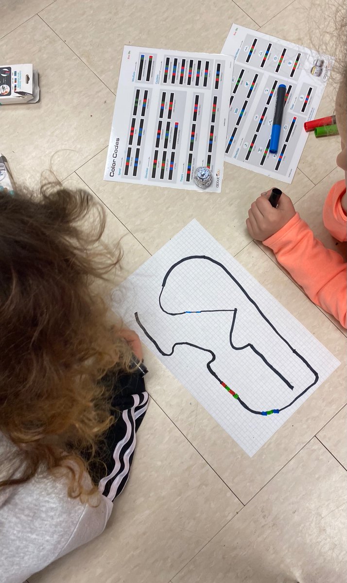 StDominicDP's tweet photo. Grade 1s and 2s coding with Ozobots. Students had to create a path with at least 3 different movements for Ozobot to follow. ๐๐ป๐๐ป #CodingRocks @StDominicDP @DPCDSBSchools @Ozobot https://t.co/21TK3MUEiL